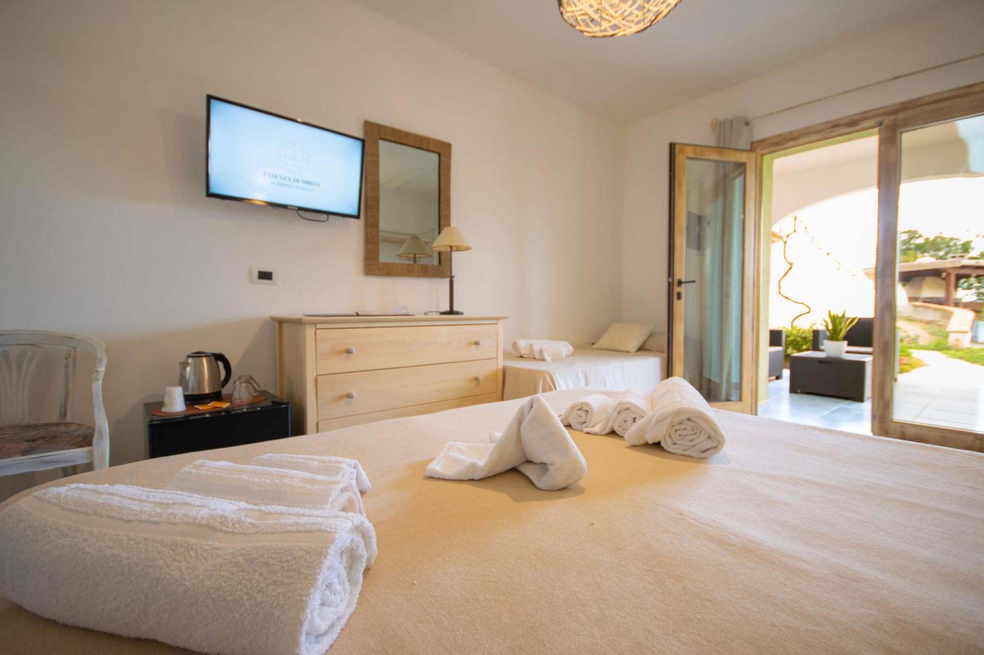 Hotel Essenza Di Mirto La Caletta Room photo