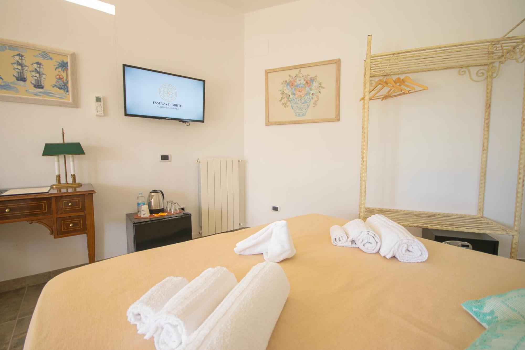 Hotel Essenza Di Mirto La Caletta Room photo