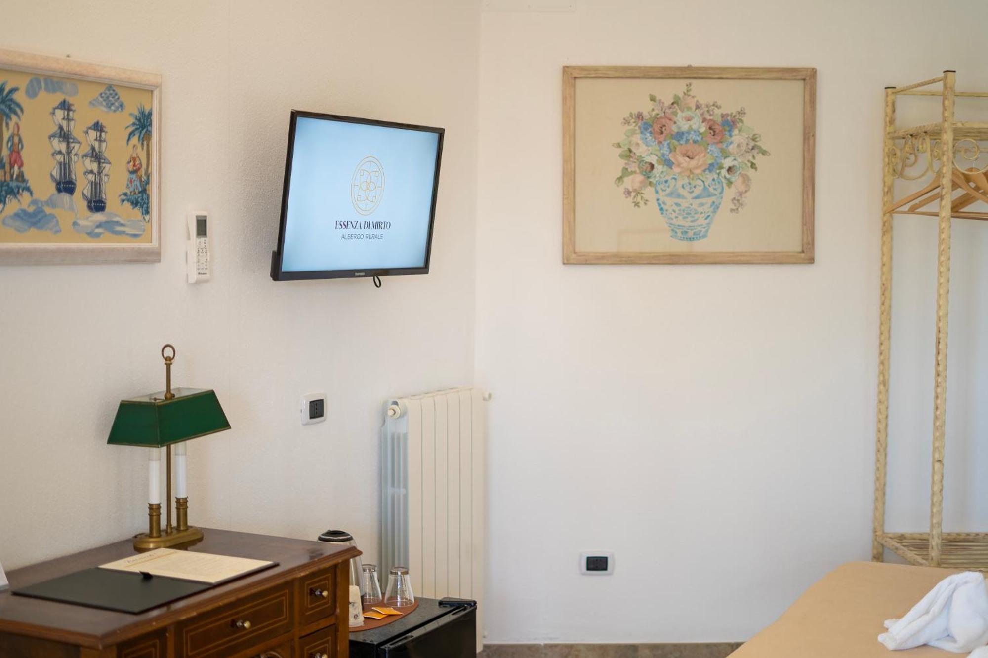 Hotel Essenza Di Mirto La Caletta Room photo