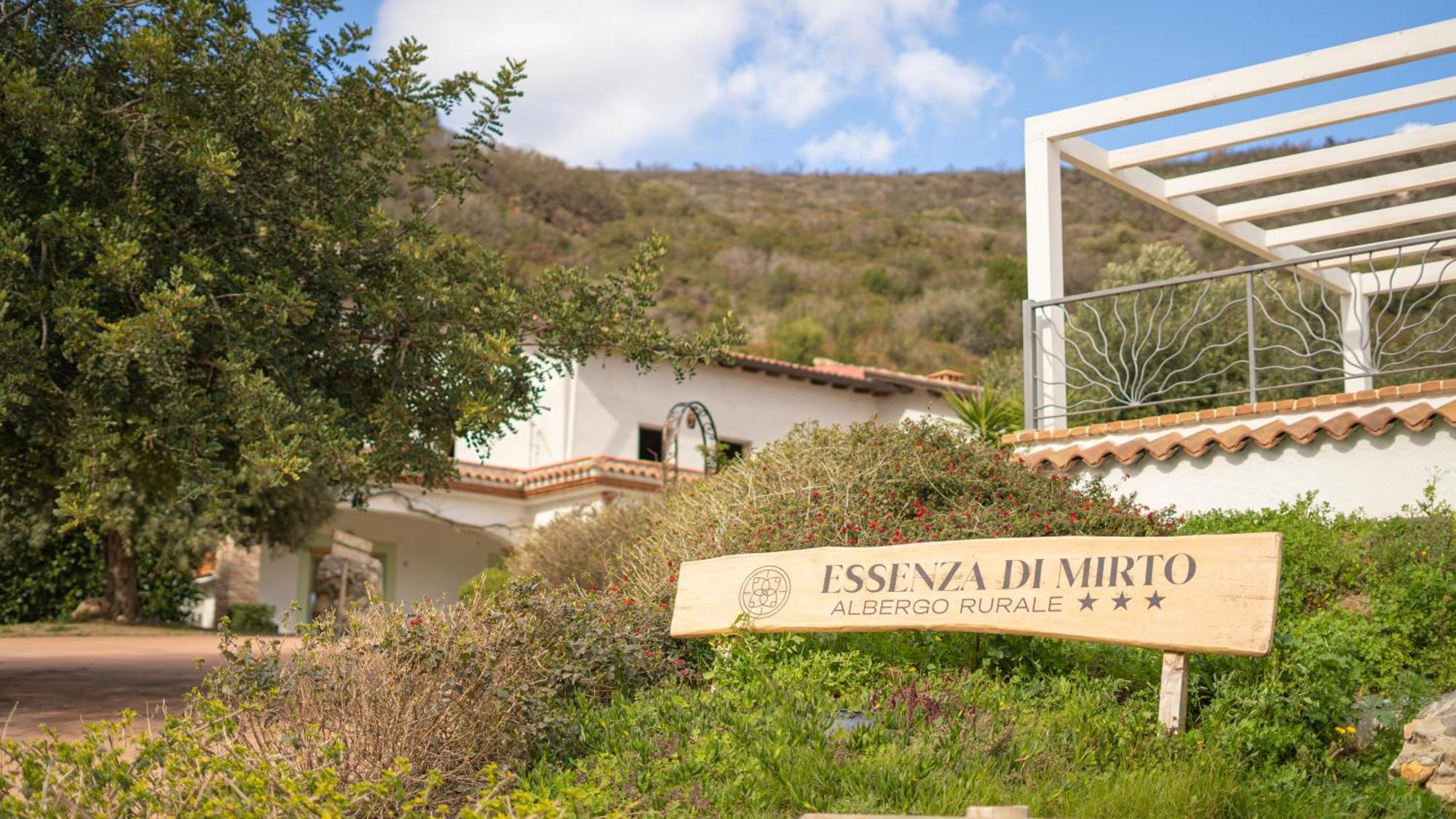 Hotel Essenza Di Mirto La Caletta Exterior photo